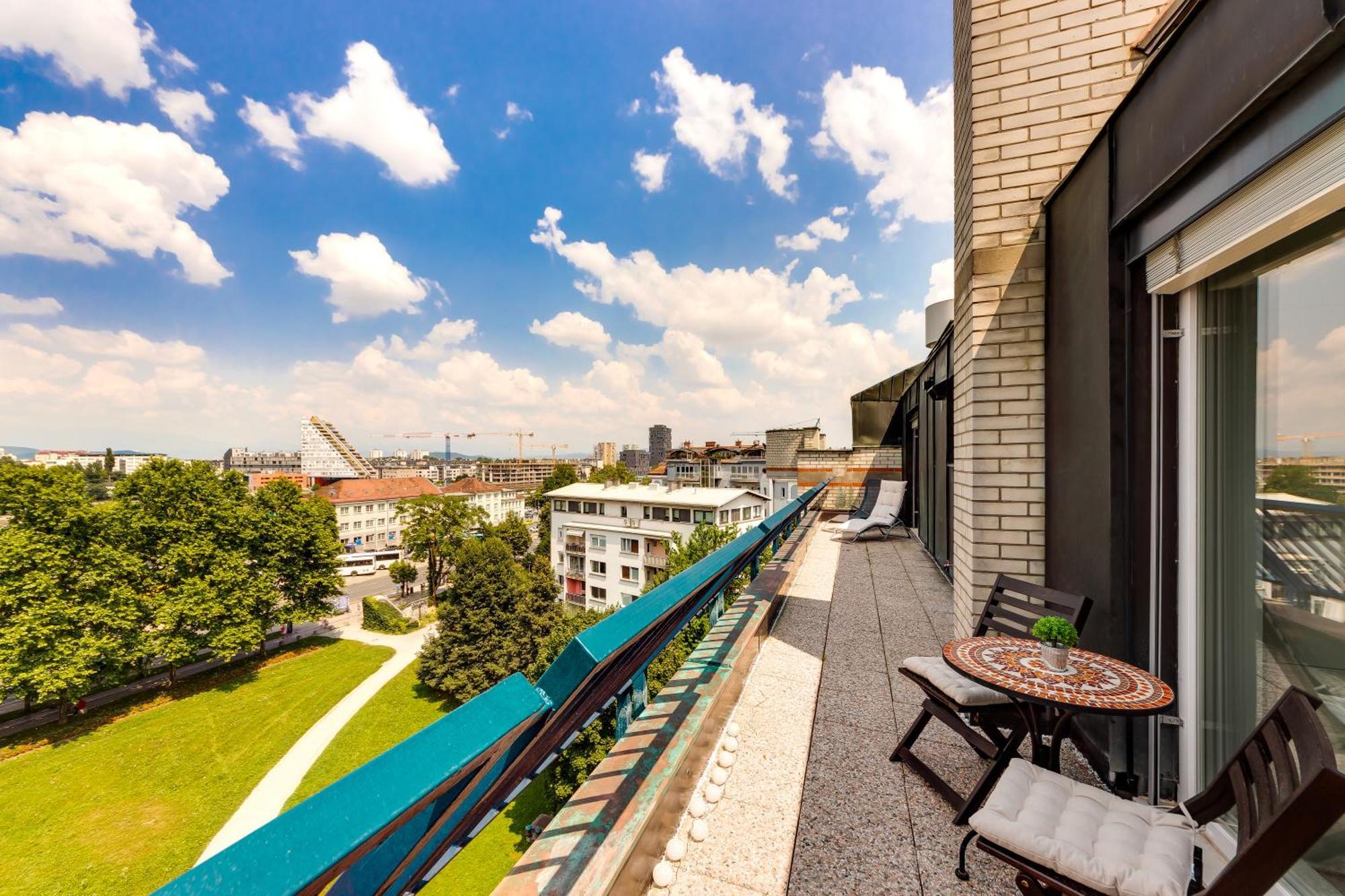 Luxe Penthouse With A Castle View Ljubljana Kültér fotó